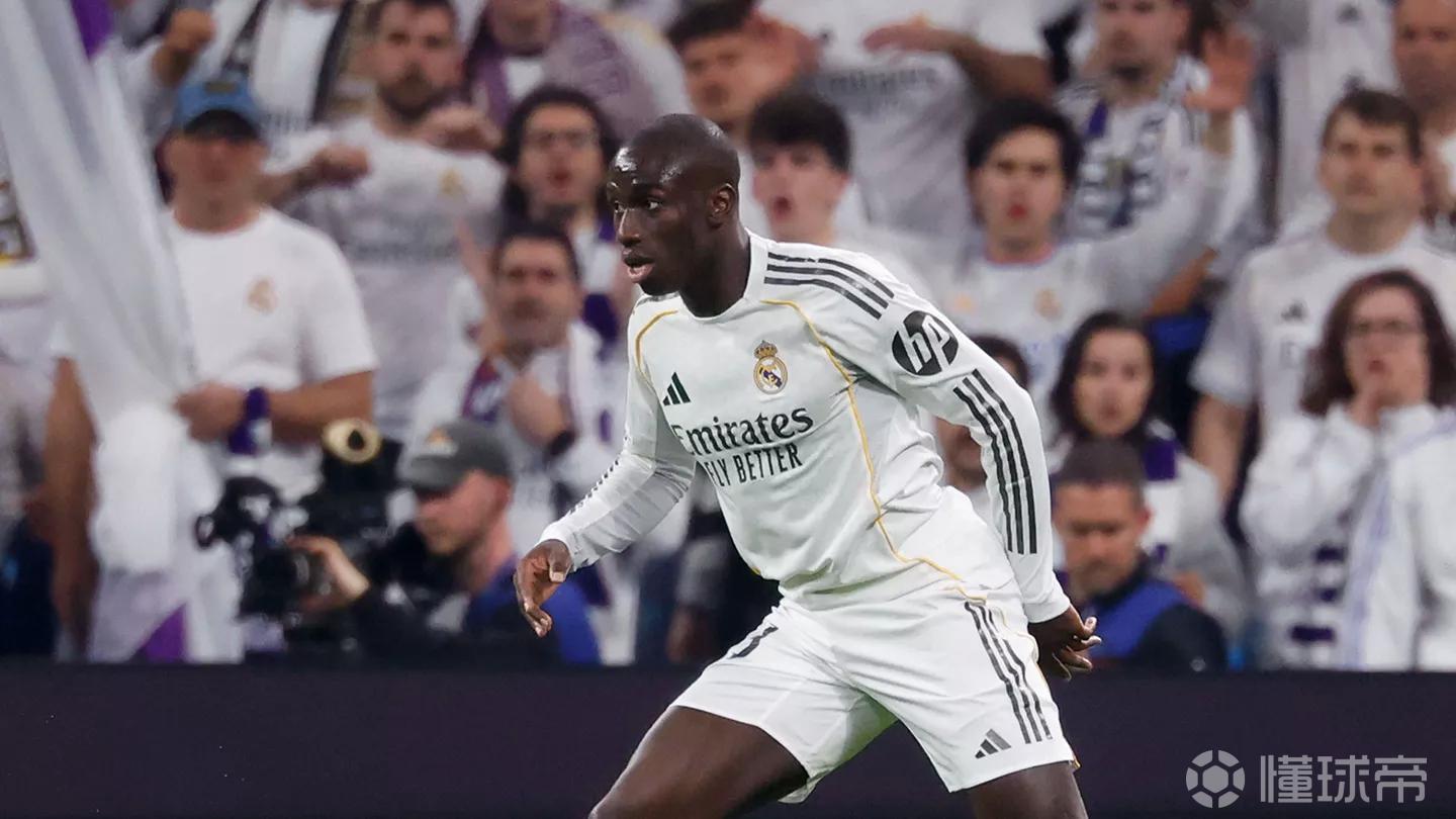 皇马官方：后卫费兰-门迪右腿股二头肌受伤